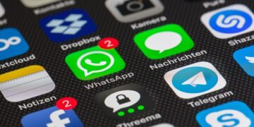Digital Wellness: How to Build a Healthy Relationship with Social Media